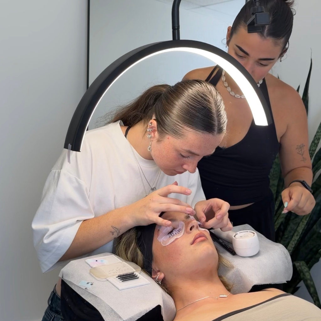 Beginner Lash Artistry